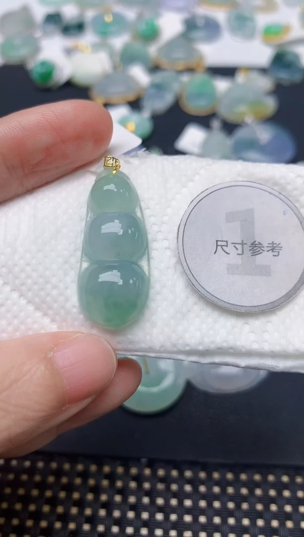 颈饰18K金镶嵌翡翠天然缅甸A货翡翠