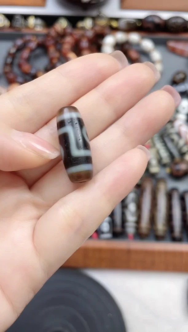 玛瑙/玉髓珠珠未镶嵌上肯地门二眼