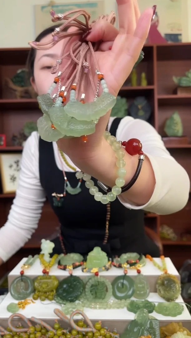 未镶嵌蛇纹石玉颈饰多样性发货拍一发一