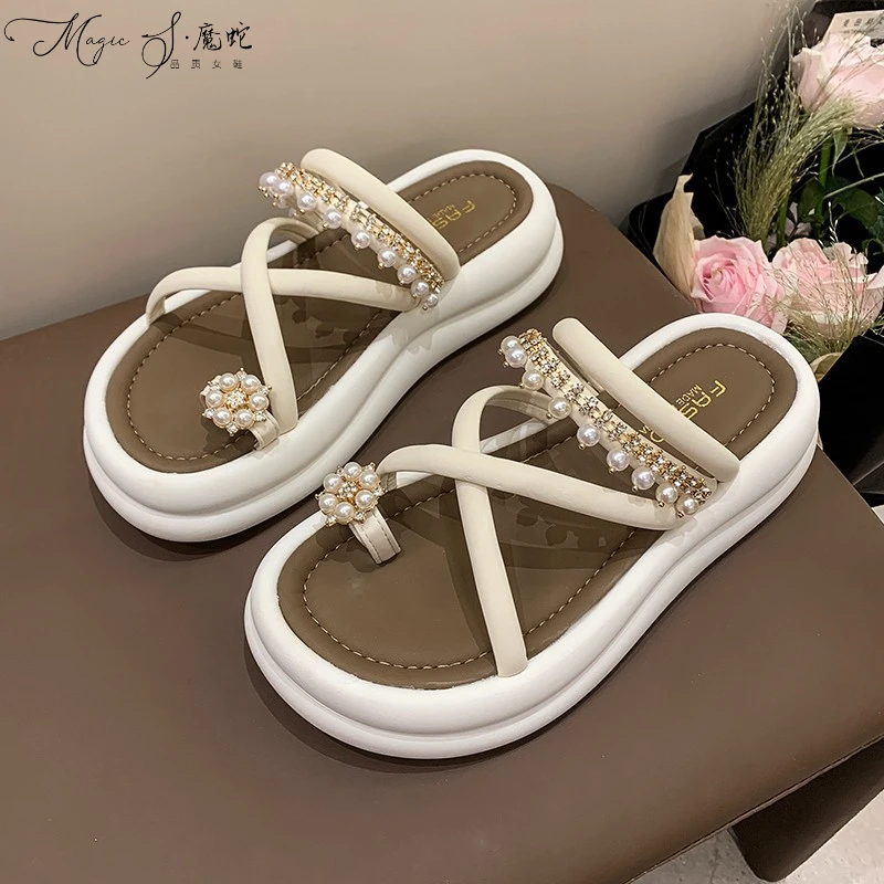 【万达撤柜】水钻珍珠两穿时尚女2025外穿新款套趾一字仙女沙滩厚底