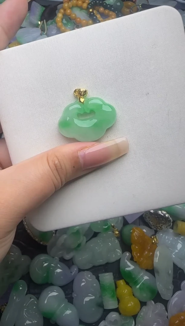 翡翠未镶嵌颈饰天然缅甸翡翠吊坠
