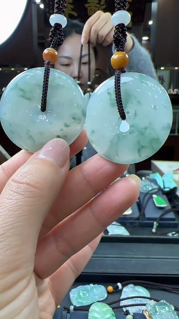 【闪购商品】翡翠挂件未镶嵌平安扣（多样性发其一）