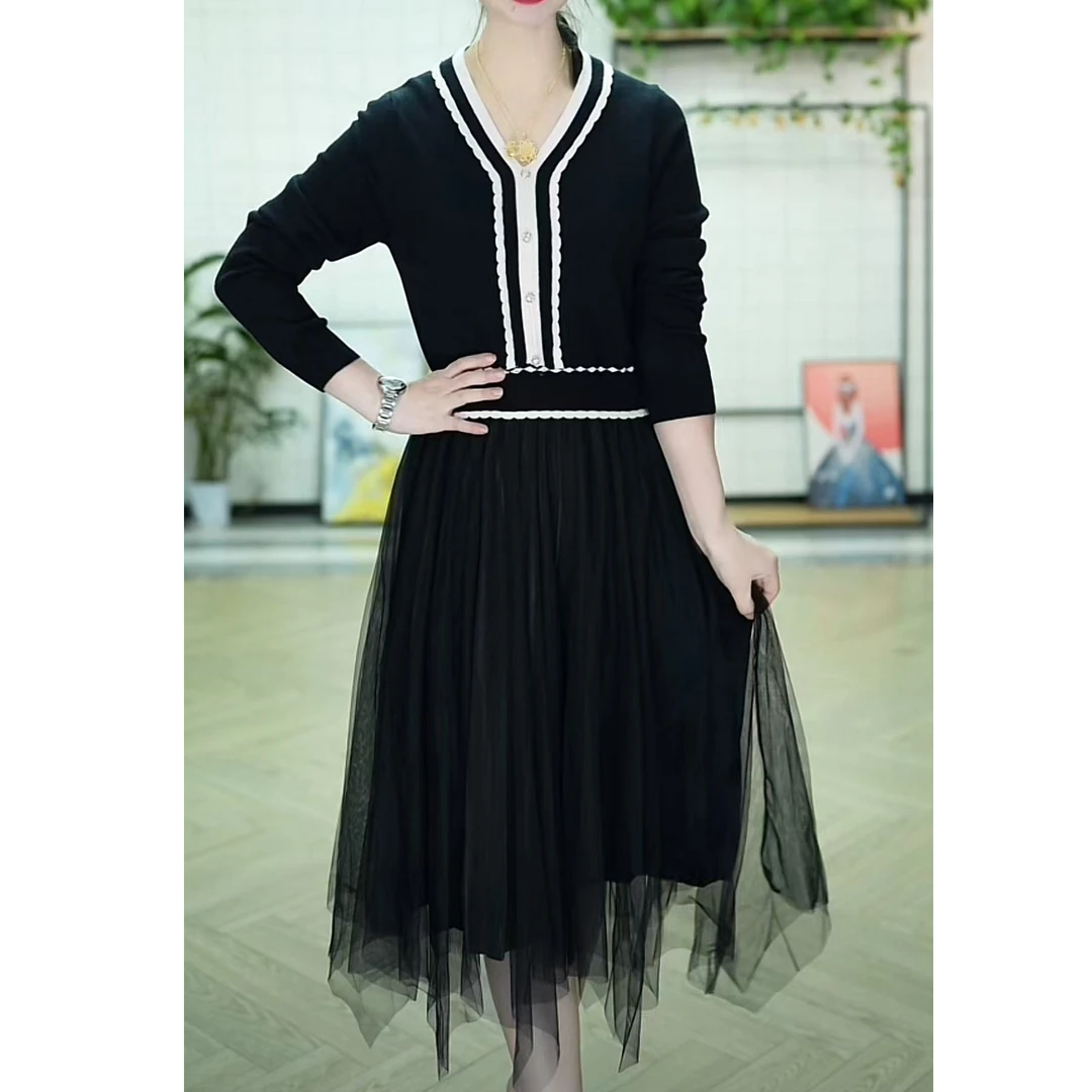 X0272 气质连衣裙女显瘦时尚减龄遮肉蕾丝针织休闲拼接刺绣A字裙