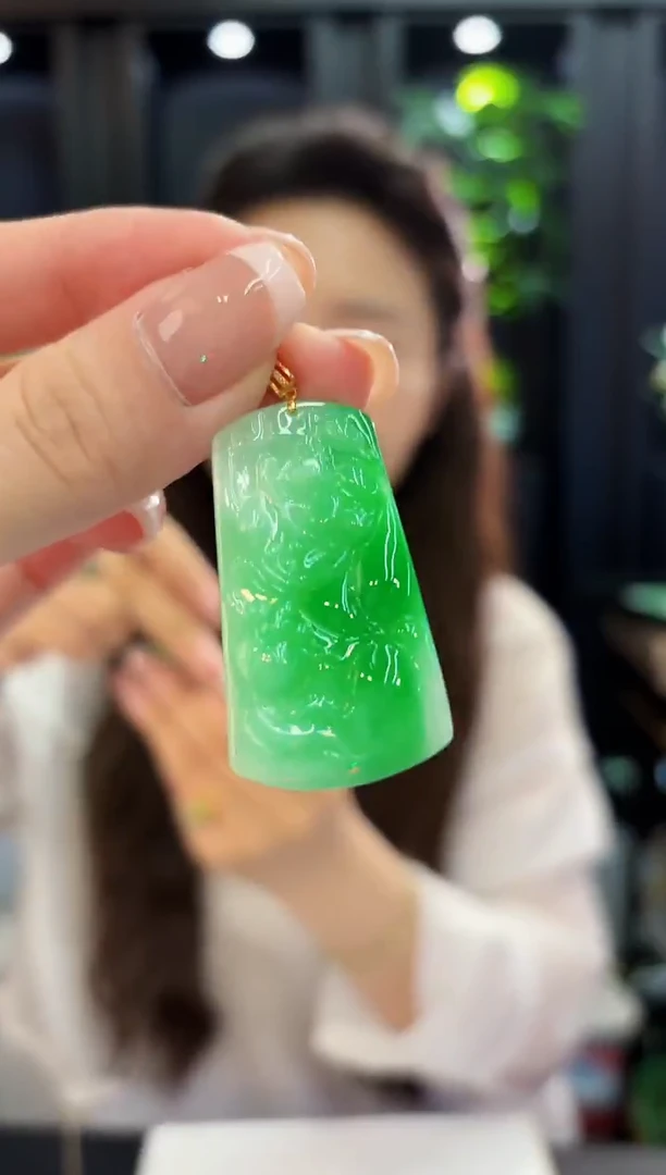 颈饰18K金镶嵌翡翠 缅料A货/支持复检/一件