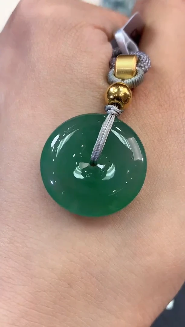 【闪购商品】翡翠吊坠(不含链)未镶嵌 B71