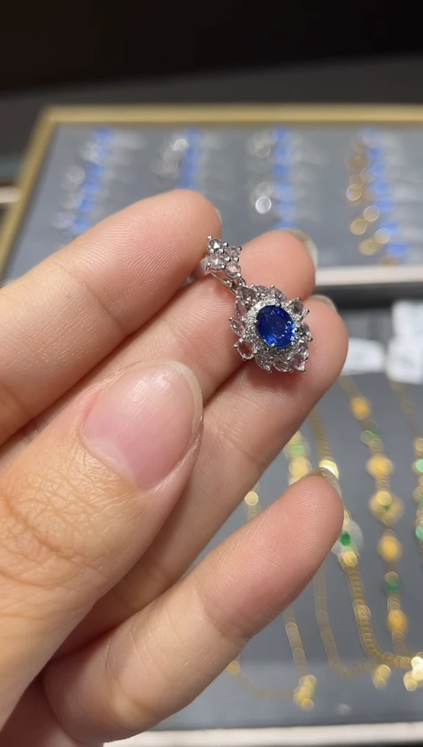 吊坠(不含链)蓝宝石18K金镶嵌1