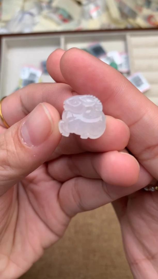 未镶嵌挂件翡翠一