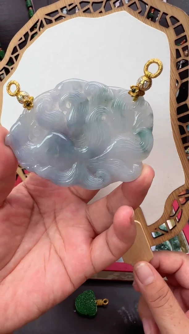 颈饰未镶嵌翡翠吊坠