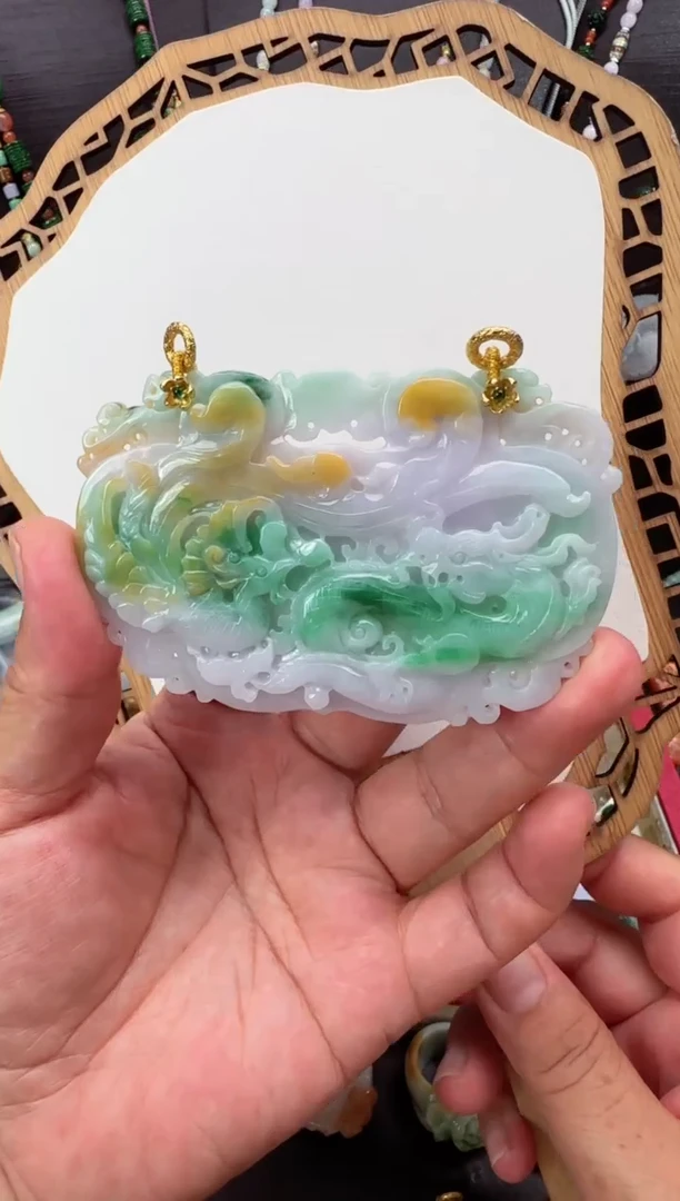 颈饰未镶嵌翡翠吊坠