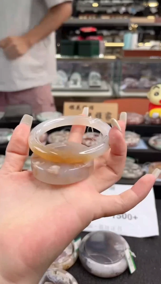 石英质玉手镯未镶嵌58圈口（赠品镯心）106129