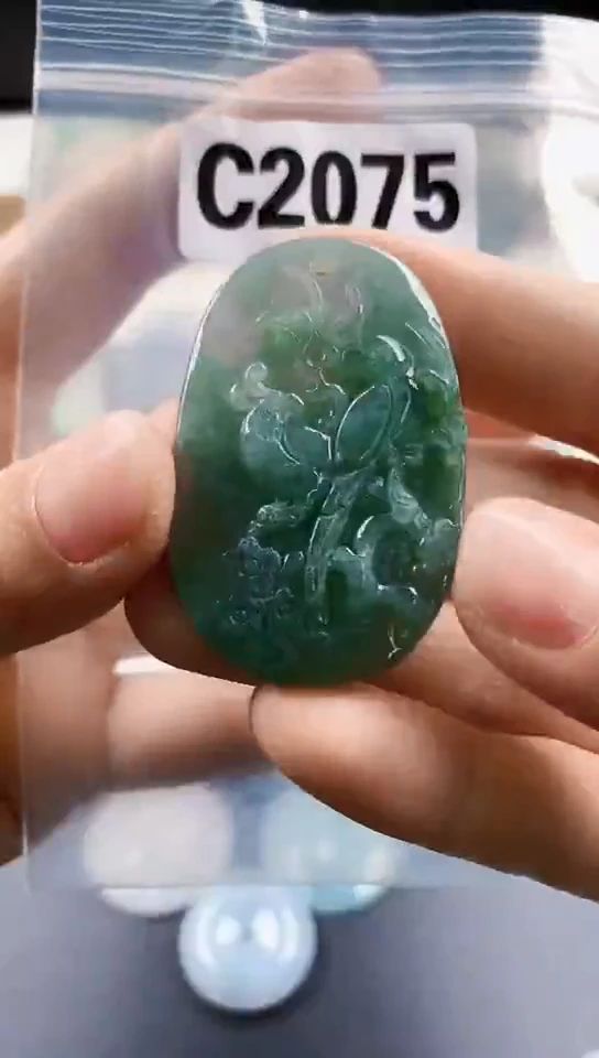颈饰未镶嵌翡翠天然翡翠吊坠挂件