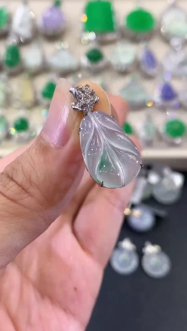 翡翠18K金镶嵌吊坠(不含链)V38