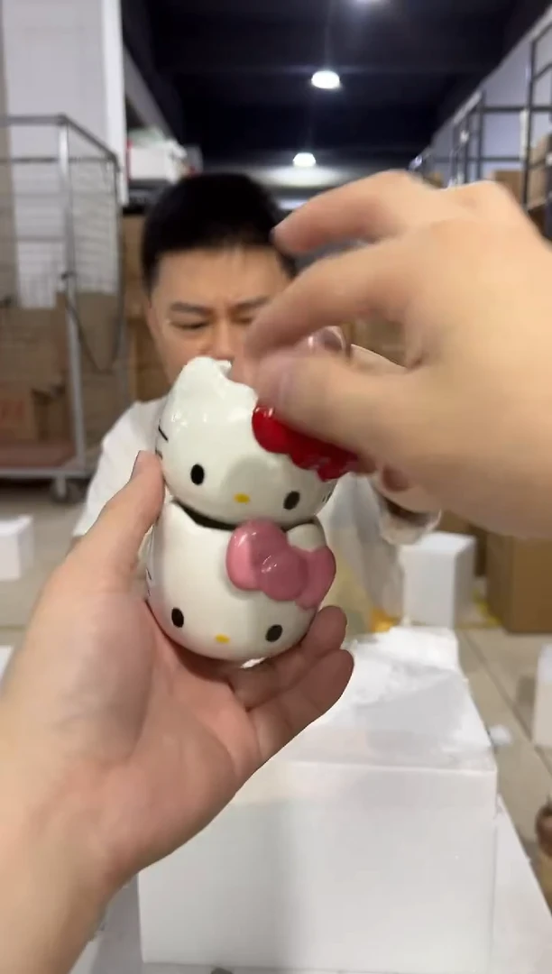 瓷片小号红色加粉色kt猫小茶杯2件套微瑕