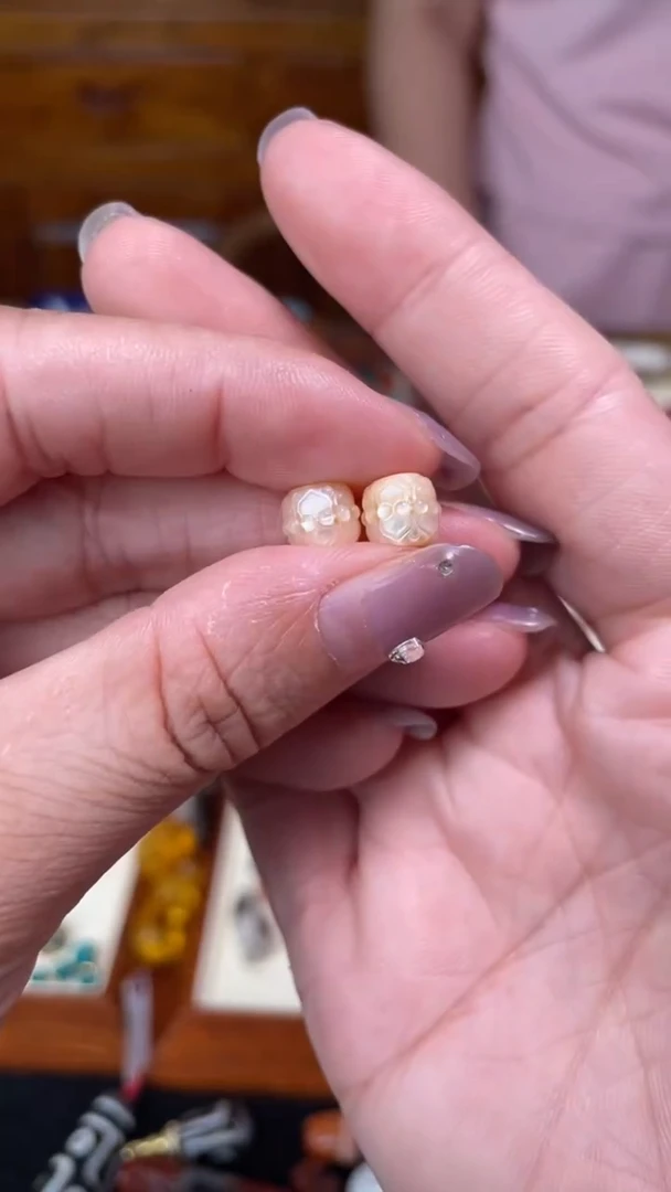 淡水珍珠未镶嵌颈饰128珍珠并蒂莲对珠
