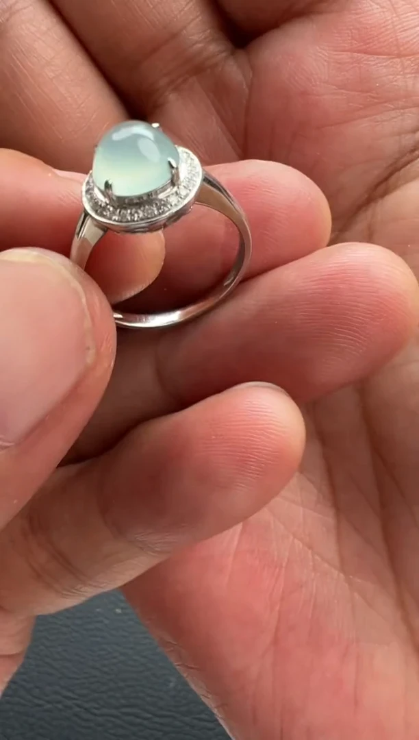 颈饰18K金镶嵌翡翠翡翠颈饰