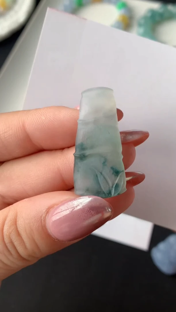 未镶嵌定制翡翠1054120052