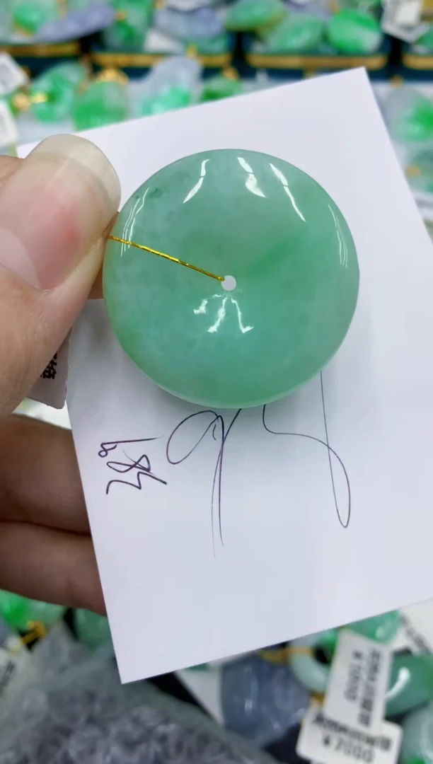 翡翠未镶嵌颈饰1111111111