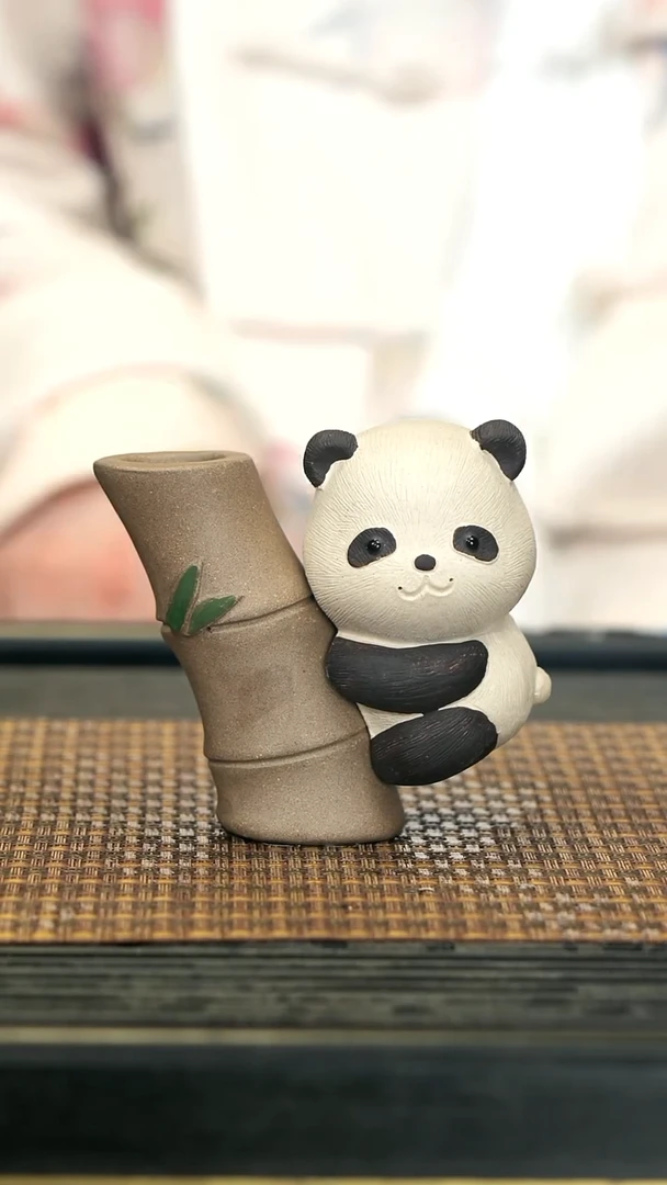 【闪购商品】紫砂茶壶15熊猫竹 雕塑