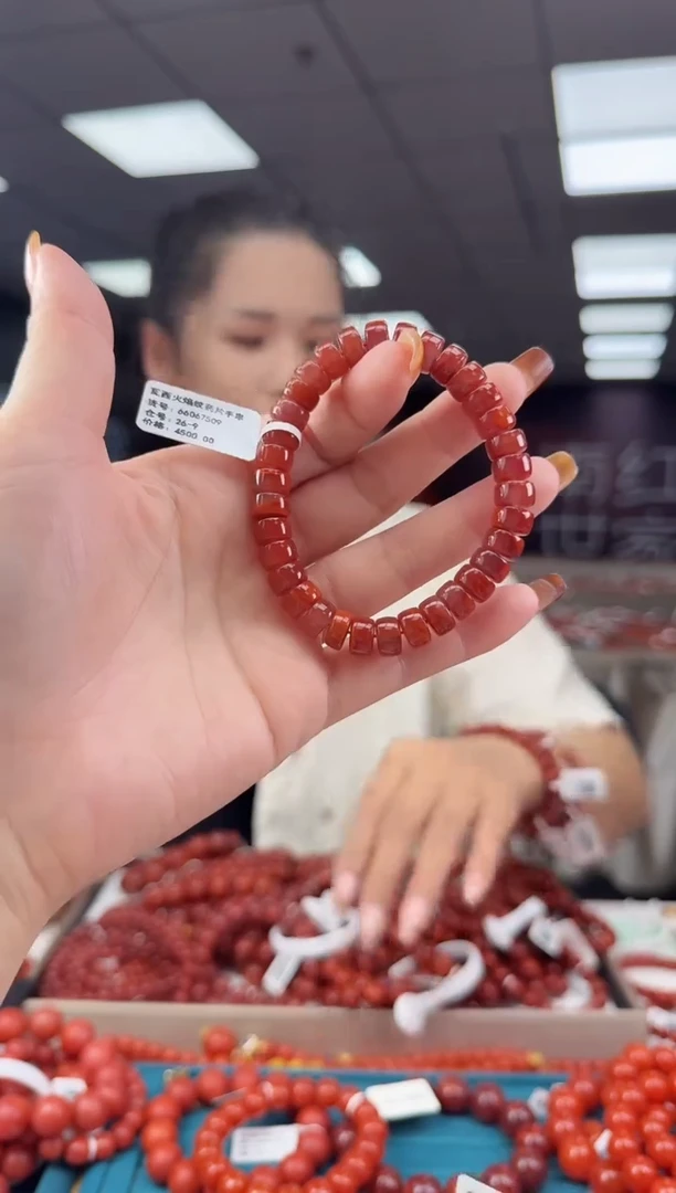 未镶嵌手镯南红玛瑙多样发其一/9/2508050680