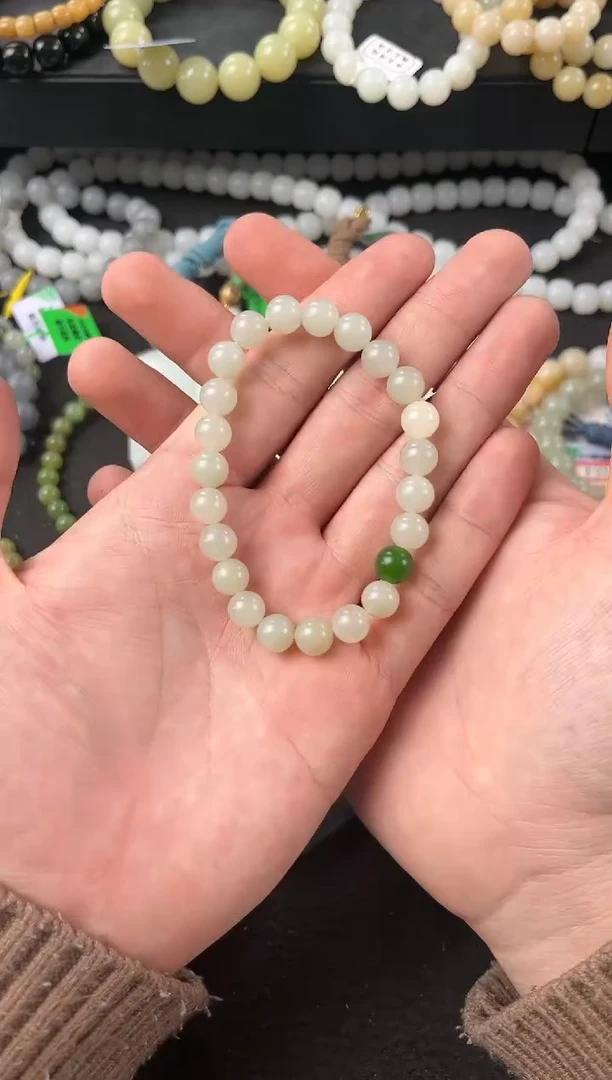 【闪购商品】和田玉手串未镶嵌且末青白手串卡8微色差