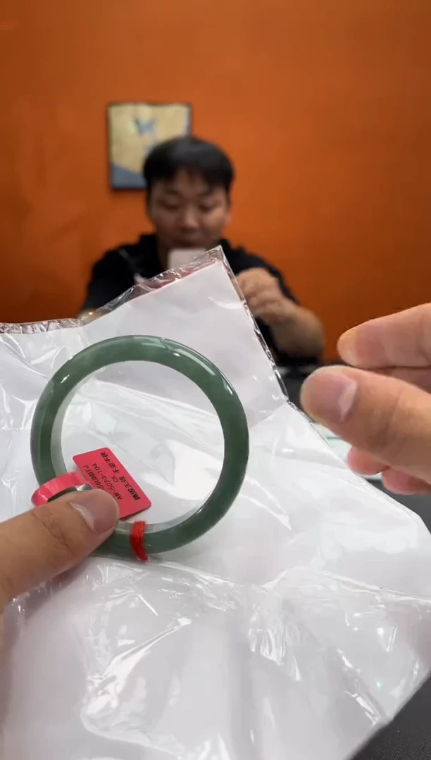 未镶嵌手镯翡翠翡翠手镯