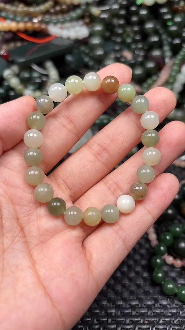 和田玉未镶嵌颈饰1