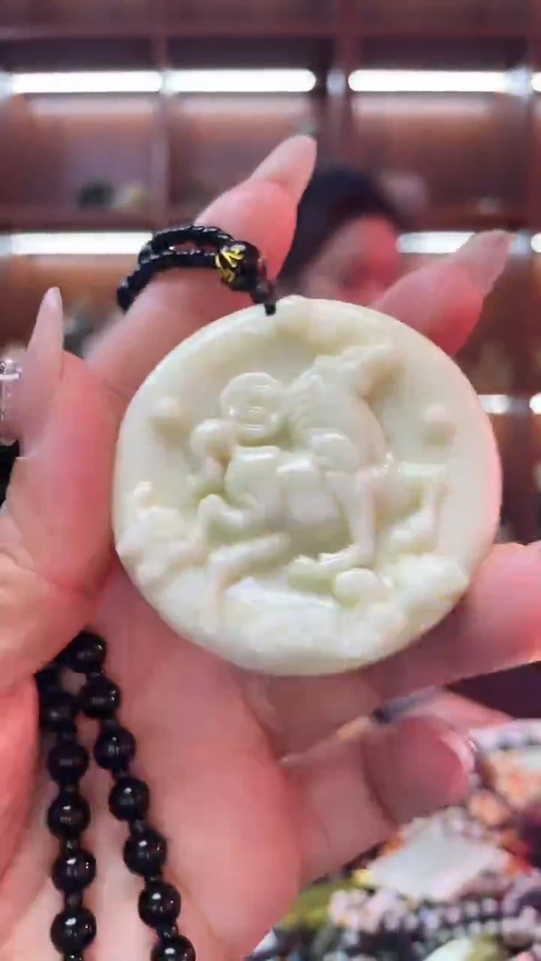 未镶嵌蛇纹石玉吊坠多样性发货发其中一件