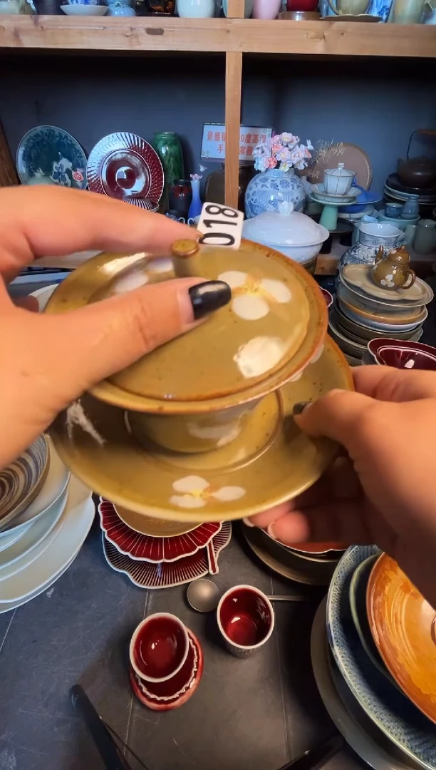 瓷片钰****点018手绘浮雕木棉花三才盖碗