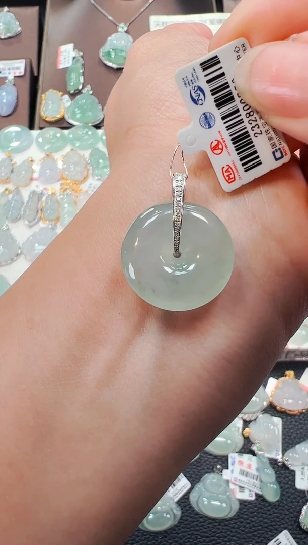 【闪购商品】翡翠吊坠(不含链)18K金镶嵌平安扣吊坠970