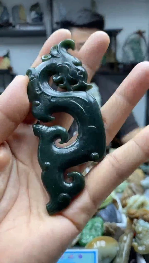 未镶嵌和田玉把件1