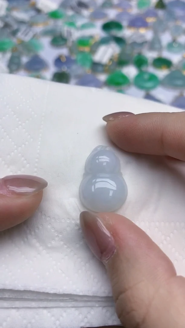 【闪购商品】翡翠颈饰未镶嵌天然翡翠A货