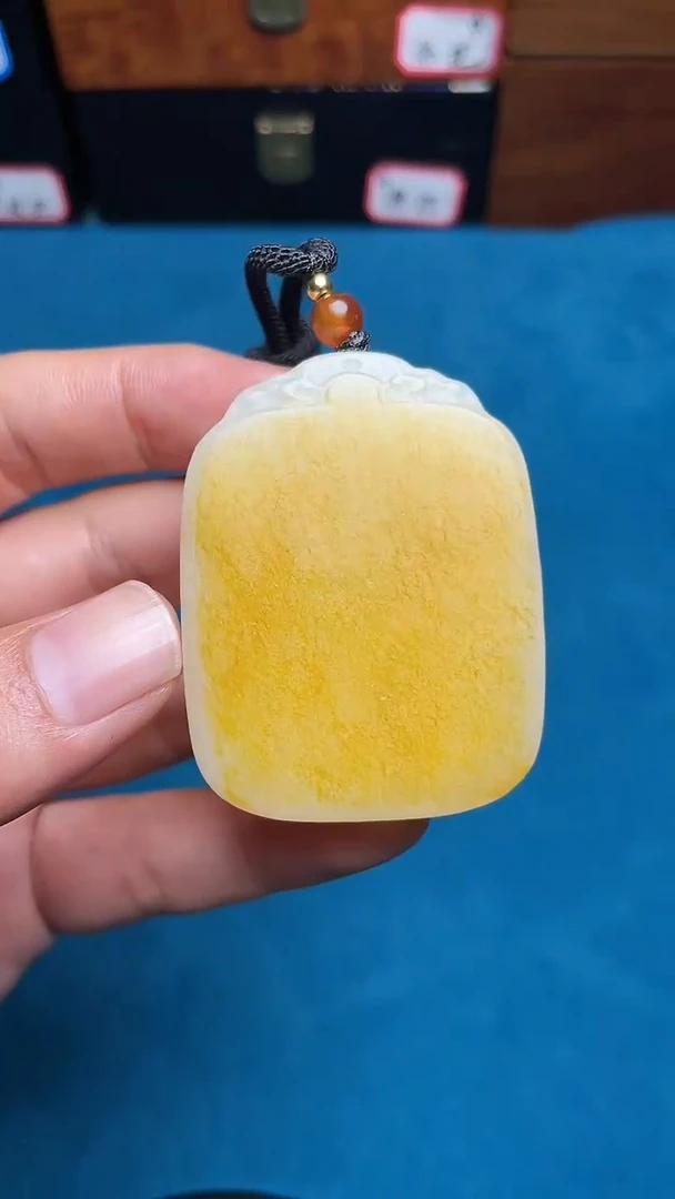 和田玉未镶嵌挂件逆***行和田玉