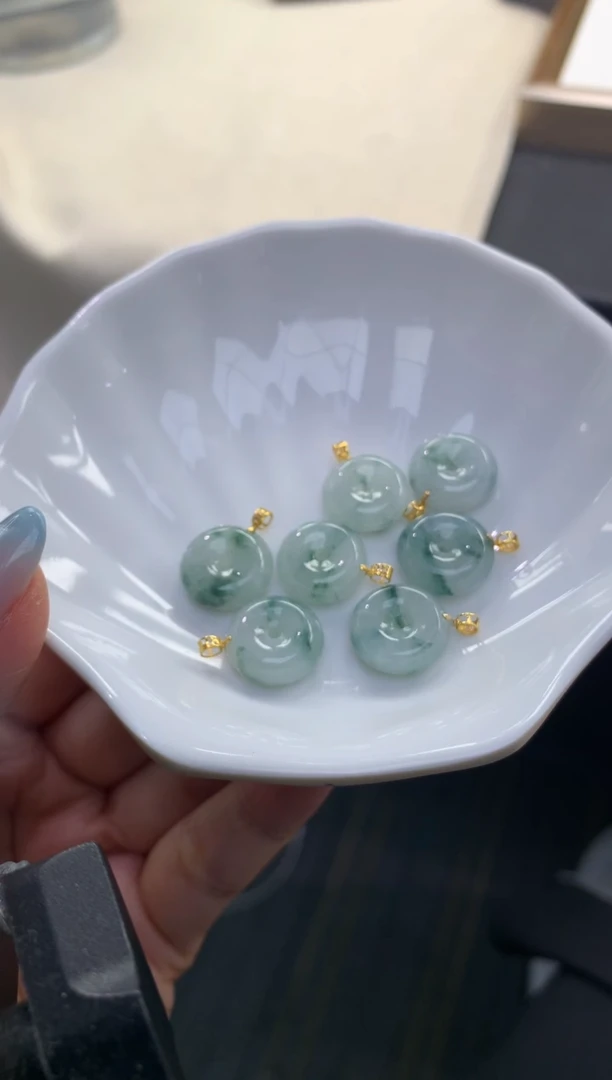 翡翠18K金镶嵌颈饰FA345 翡翠飘花平安扣 多样性发其一赠皮绳