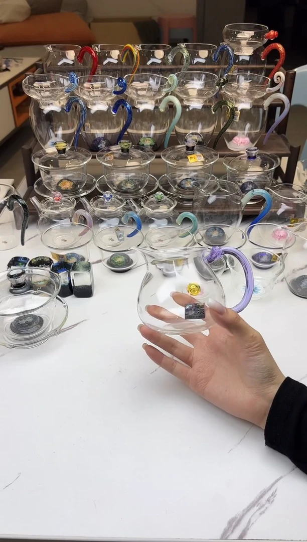 手工艺品玻璃禾器浮莲紫色普通盒