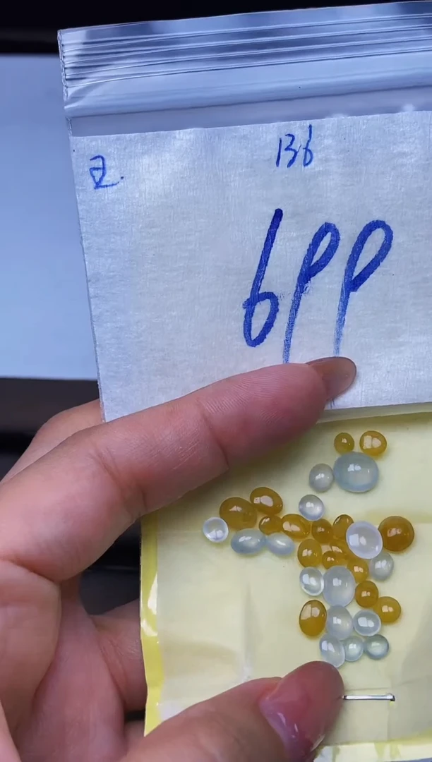 定制翡翠未镶嵌缅甸天然翡翠A货136