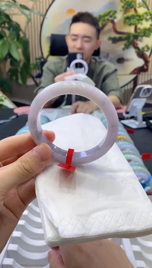 翡翠手镯未镶嵌9184