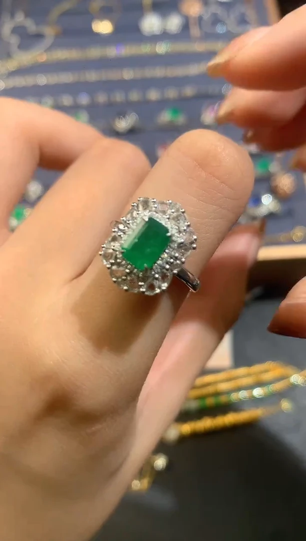 18K金镶嵌戒指祖母绿戒指A171|9800