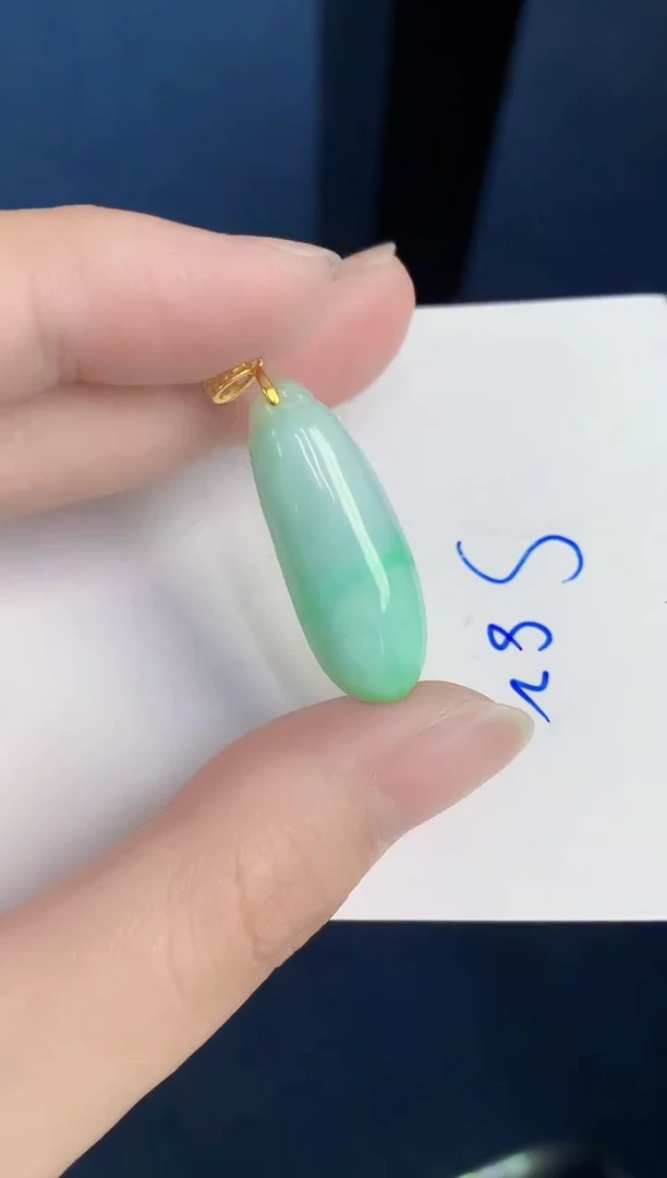 颈饰未镶嵌翡翠天然翡翠缅甸A货