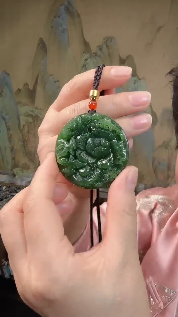 颈饰未镶嵌和田玉.