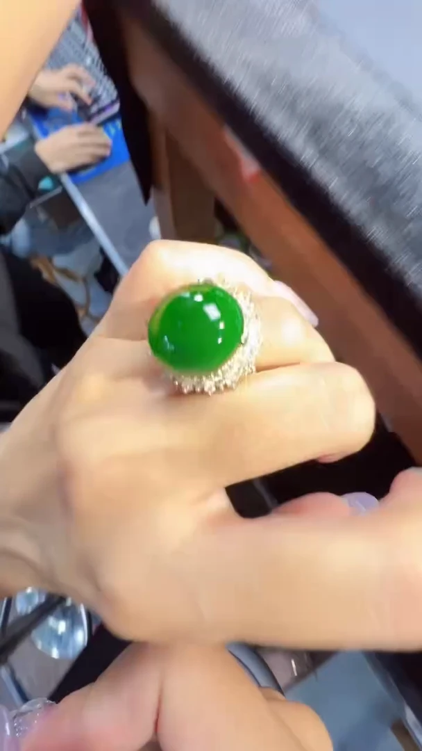 定制翡翠未镶嵌蛋面商品多样性发货1