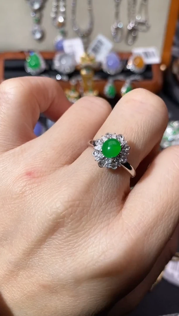 【闪购商品】翡翠戒指18K金镶嵌戒指