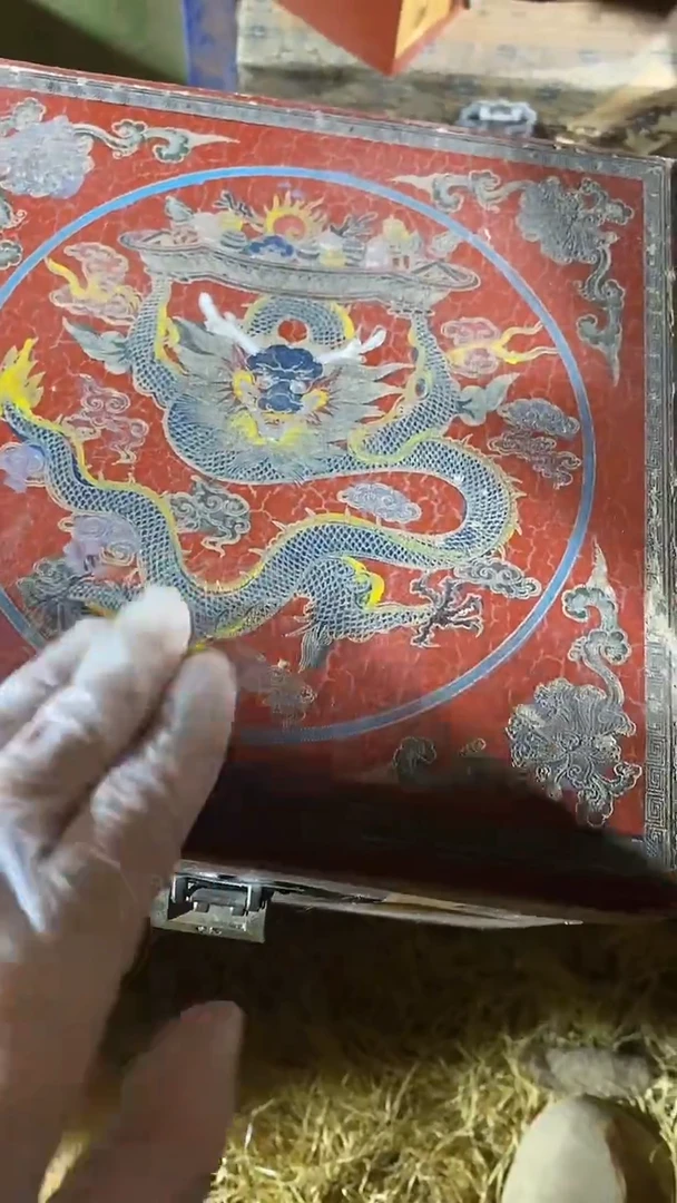 香榧木闷包红色小正方形箱子