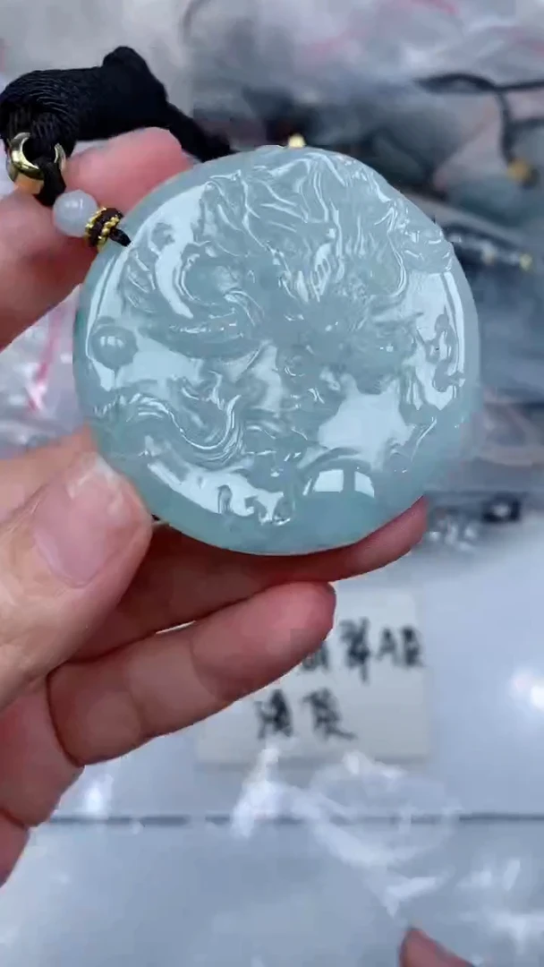 颈饰未镶嵌翡翠吊坠