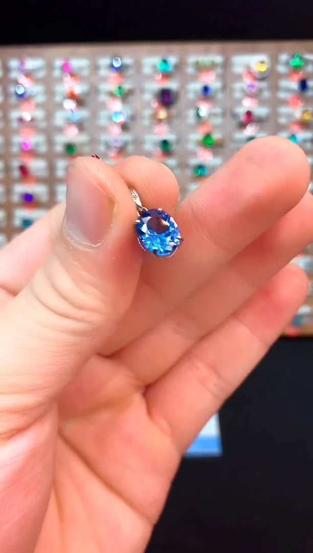 吊坠(赠链)蓝宝石银S925镶嵌......