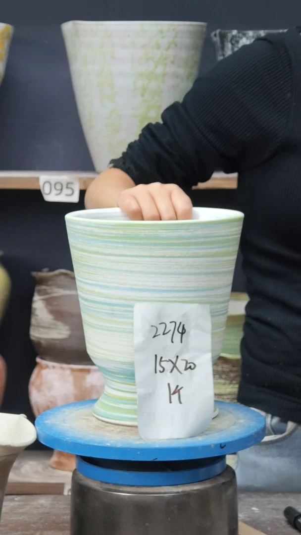 江西景德镇花盆微瑕2274