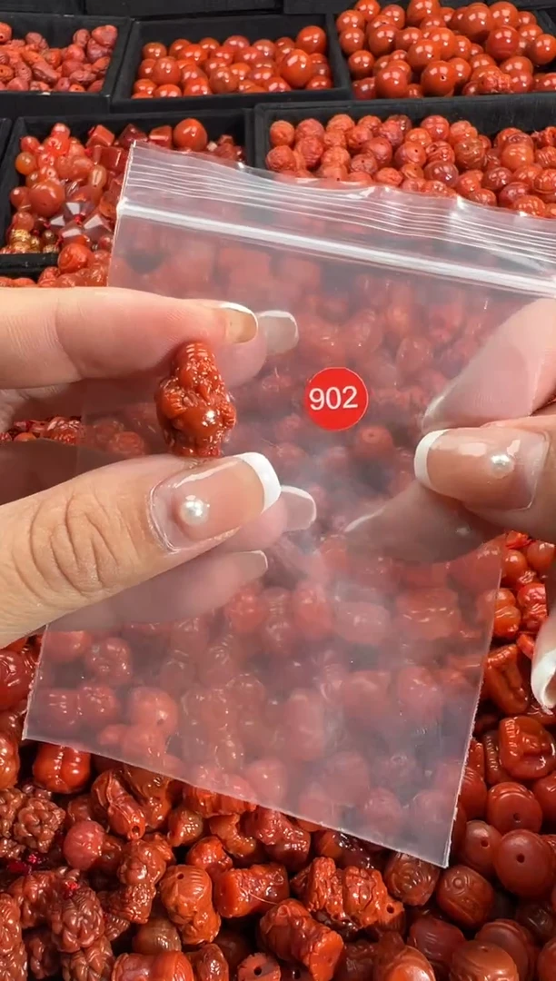 颈饰未镶嵌南红玛瑙1