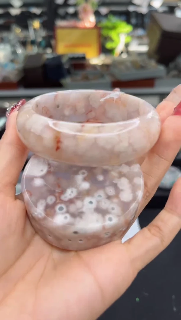 【闪购商品】石英质玉手镯未镶嵌59圈口（赠品镯心）3600201