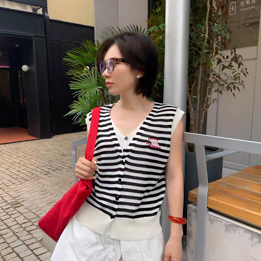 【奥莉】2025春夏：韩系休闲V领假两件针织马甲529036