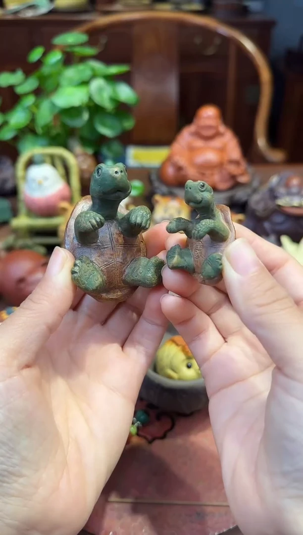 紫砂茶宠一大一小爬爬龟