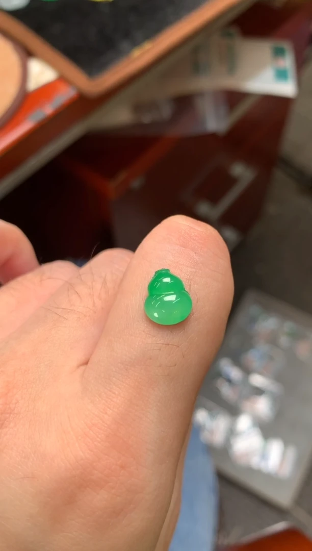 未镶嵌定制翡翠裸玉